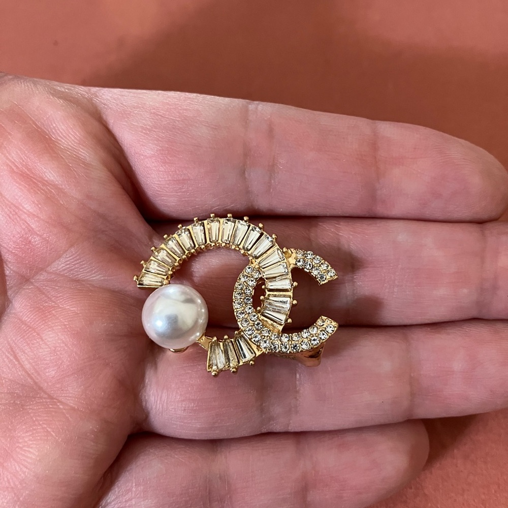 Elegant Gold and Pearl Inspired Brooch